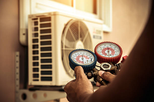 Professional Hvac technician working in Colona, IL